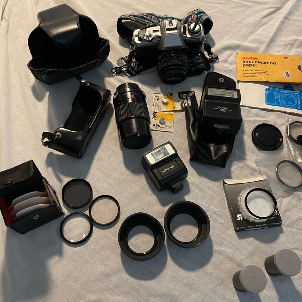 Kodak Black and Silver Digital Camera Set
